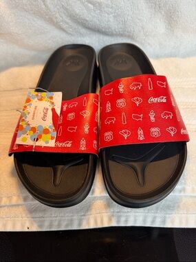 Coca Cola Mens / Women’s Unisex Red Black Flip Flops New W/tag